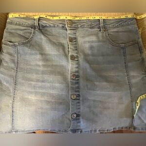 American Eagle Hi-rise A-line stretch denim button front skirt with pockets